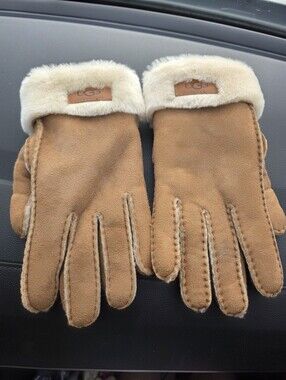 UGG Men's Chestnut Suede Gloves with Cream Shearling Cuffs